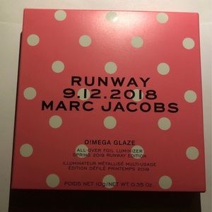 MARC JACOBS O!MEGA GLAZE Luminizer -Brand New in Box Kept in dark cool dry area
